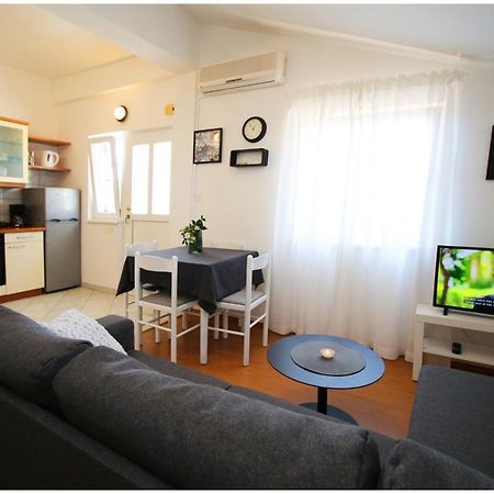 פרימוסטן Studio Apartman Elena מראה חיצוני תמונה