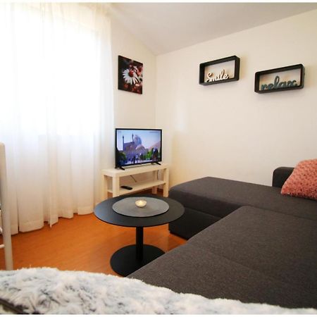 פרימוסטן Studio Apartman Elena מראה חיצוני תמונה