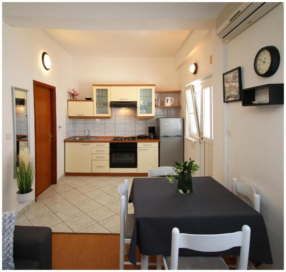 פרימוסטן Studio Apartman Elena מראה חיצוני תמונה