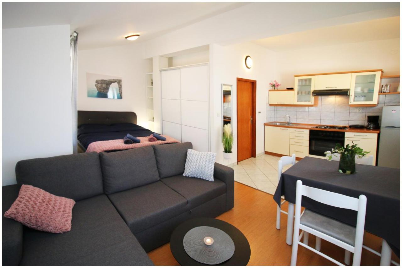 פרימוסטן Studio Apartman Elena מראה חיצוני תמונה